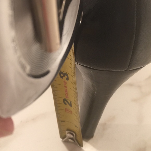 Lauren Ralph Lauren heels - Picture 5 of 5